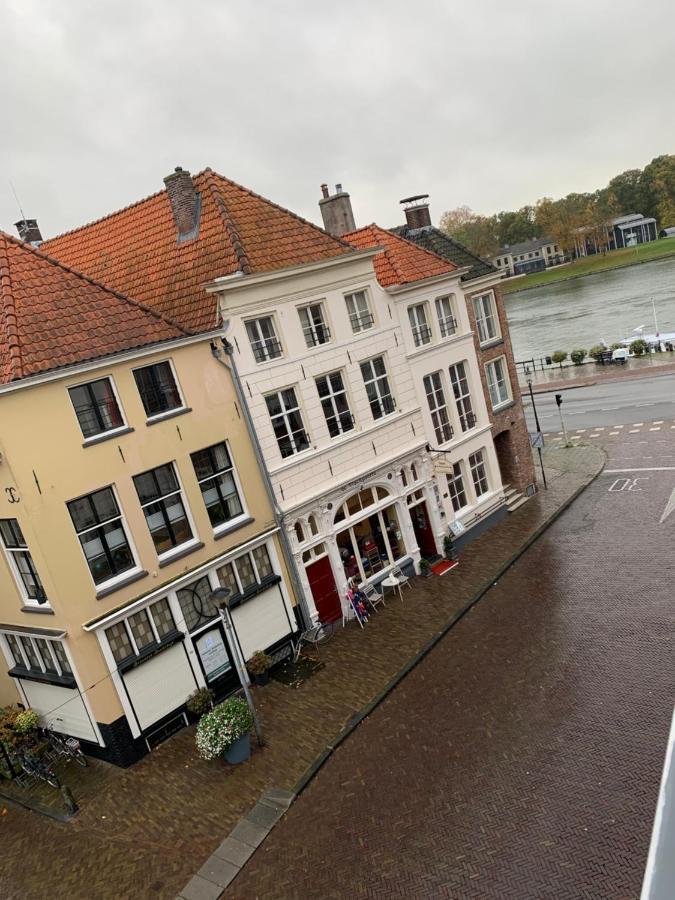 Hostel Kleinschalig In Deventer, Centrum Stad, Aan De Ijssel, Deventer